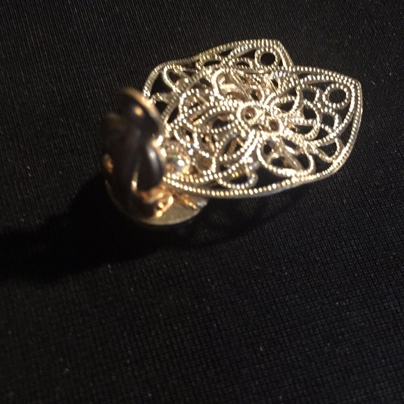 Vintage clip earrings - Picture 4 of 4